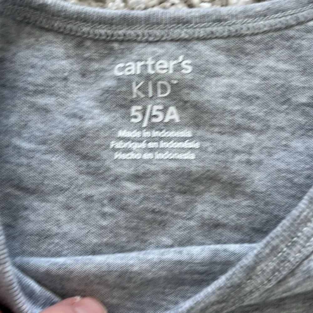 Carter’s/Oshkosh girls bundle. Size 5 - Picture 5 of 9